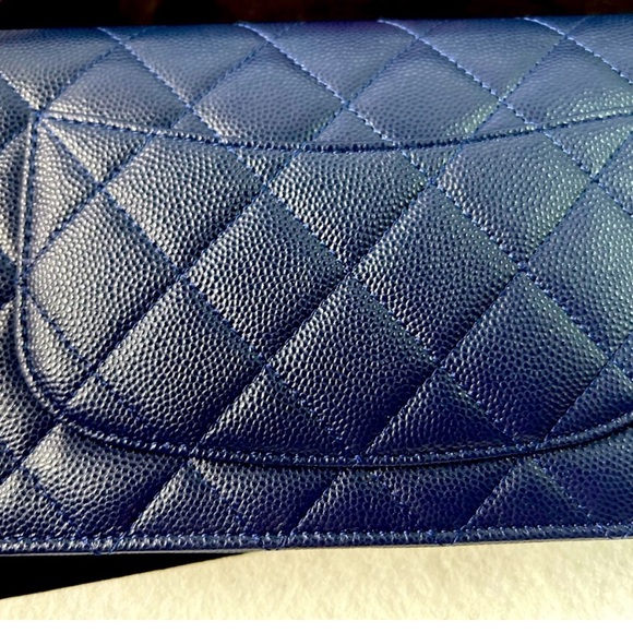 NWOT CHANEL CAVIAR QUILTED CRYSTAL ENAMEL WALLET FIRM! - Picture 5 of 6